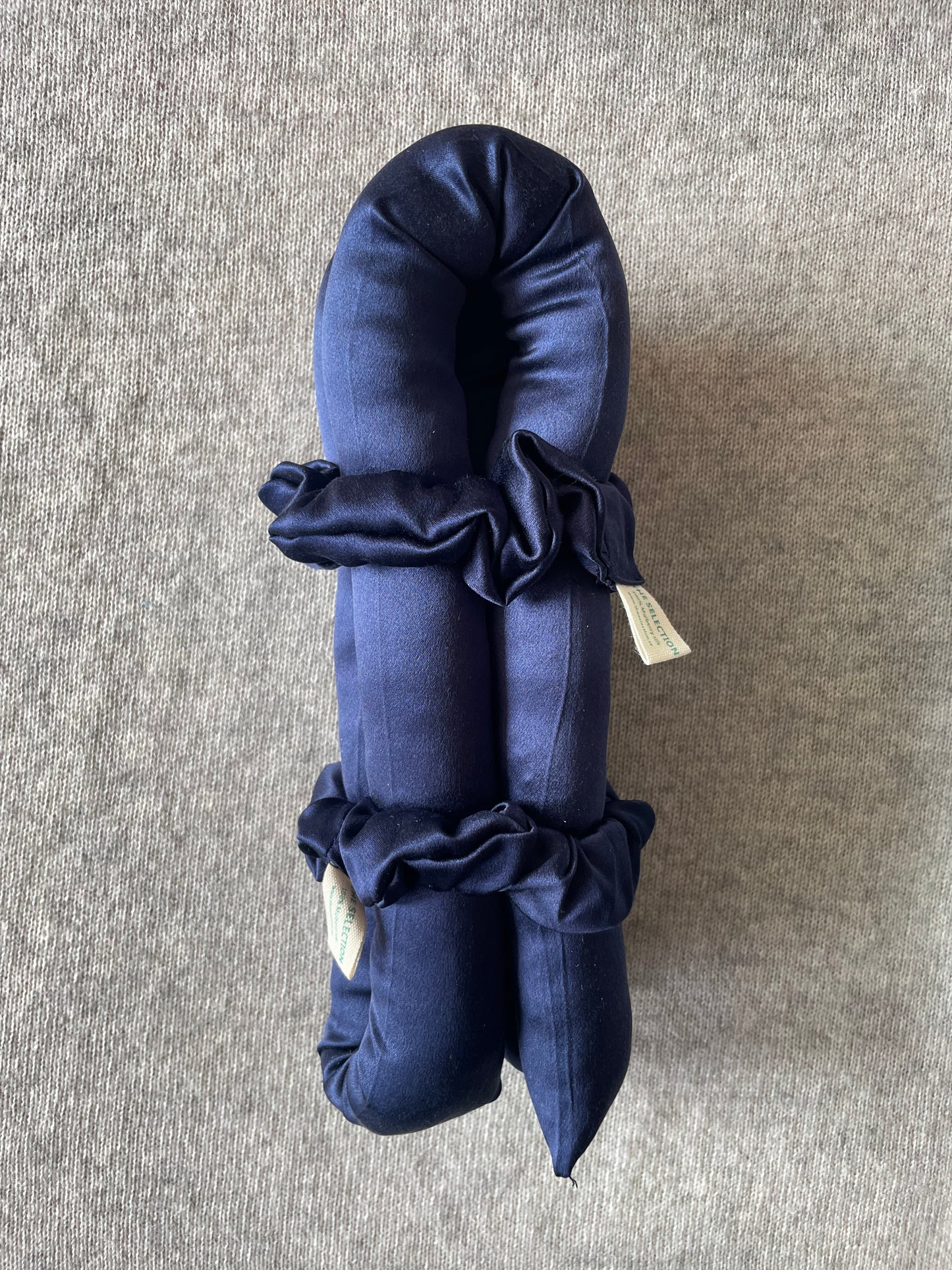 30 momme silk heartless curler set with 2 small 30 momme silk scrunchies in Navy blue