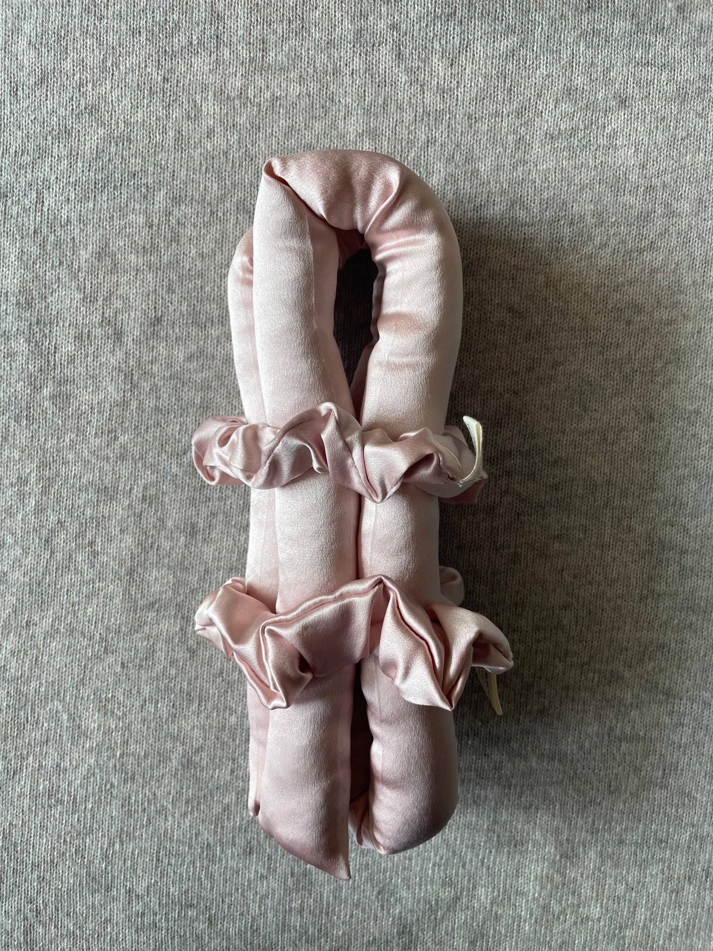 30 momme silk heartless curler set with 2 small 30 momme silk scrunchies in Rosé pink color