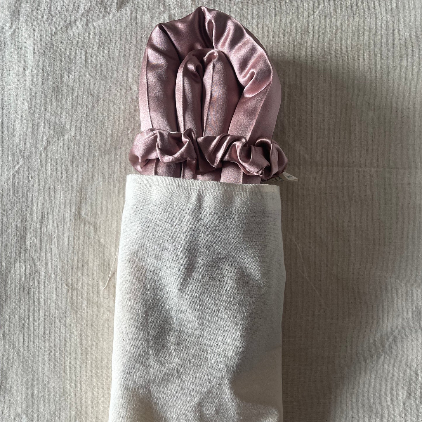 Luxury Silk Heatless Curler – 30 Momme, Handmade in Sweden