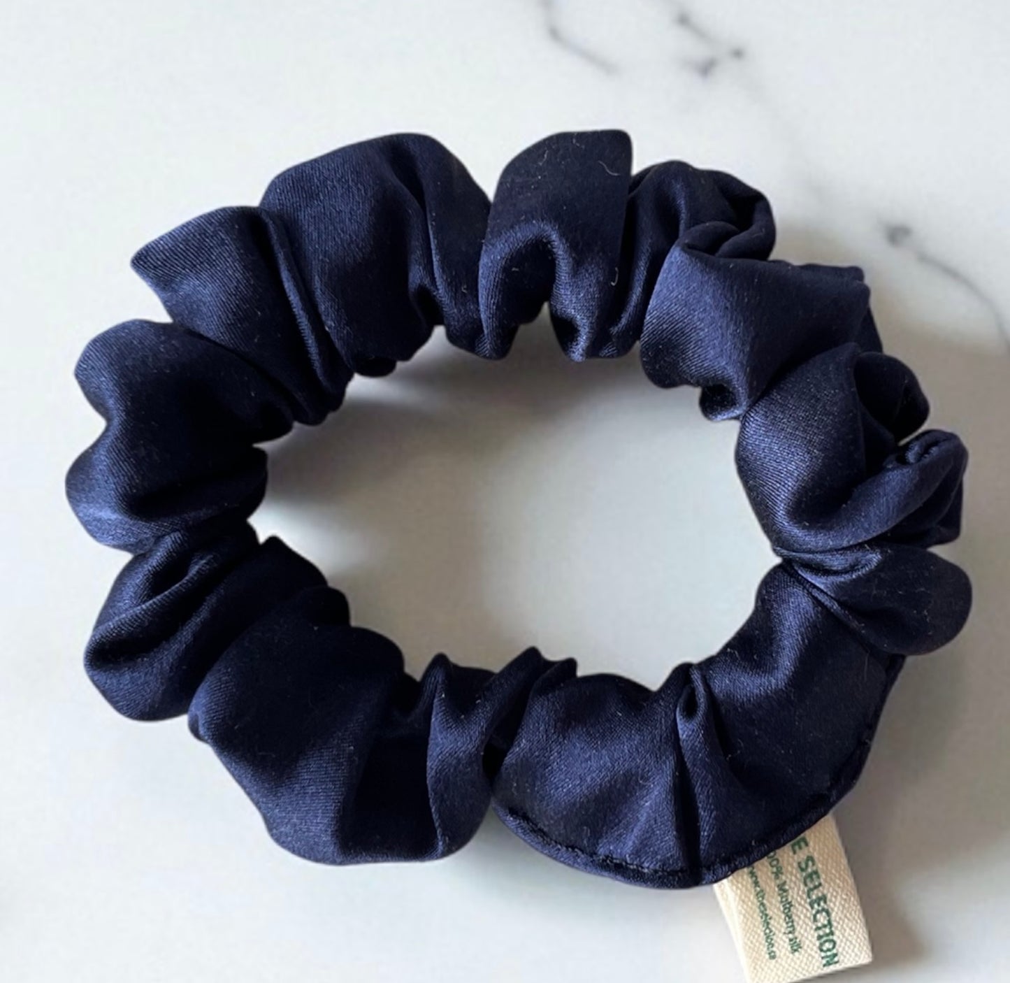 100% 30 momme Silk Scrunchie Small