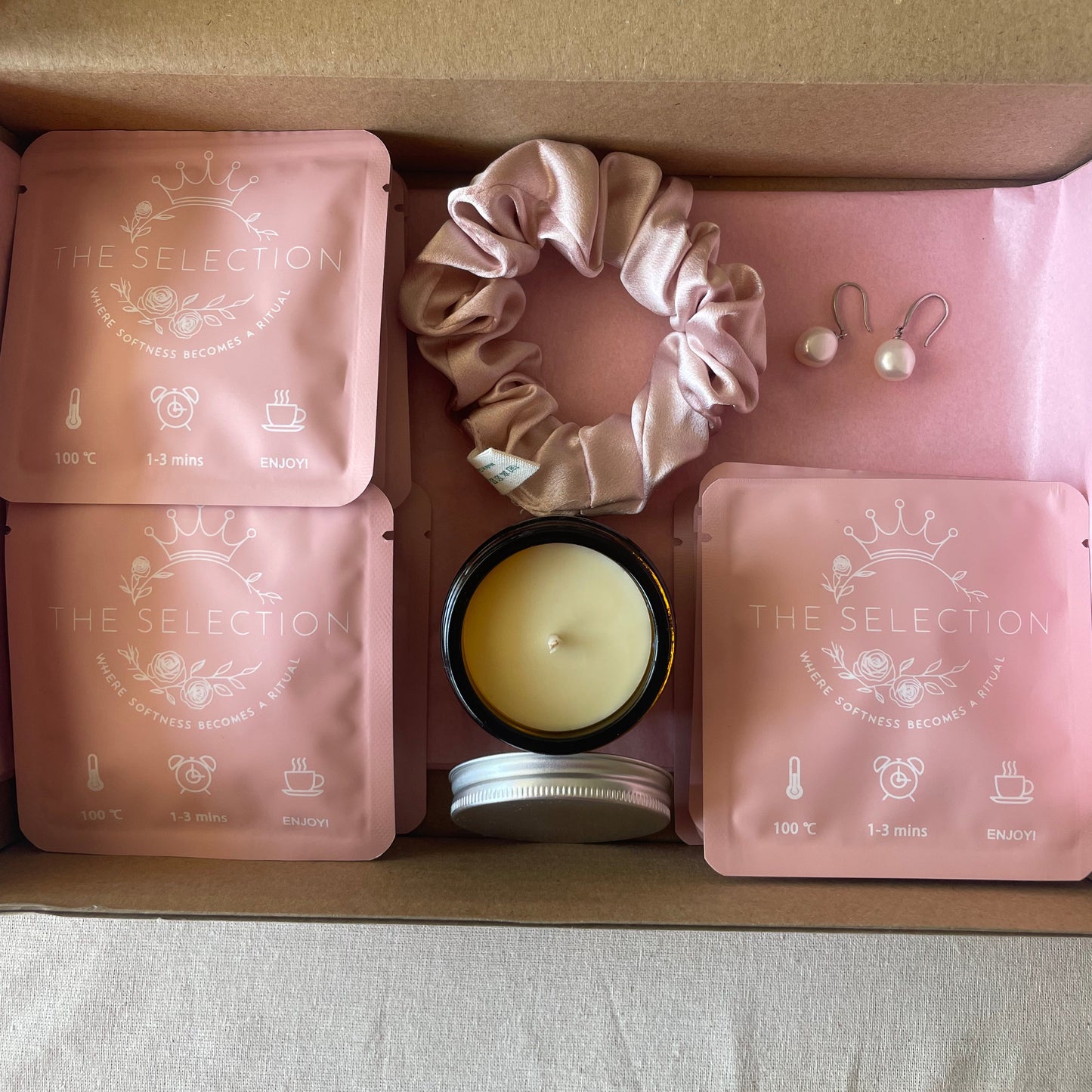 Essential box with baroque pearl Swedish beeswax candle 30 momme silk scrunchie 12 herbal tea