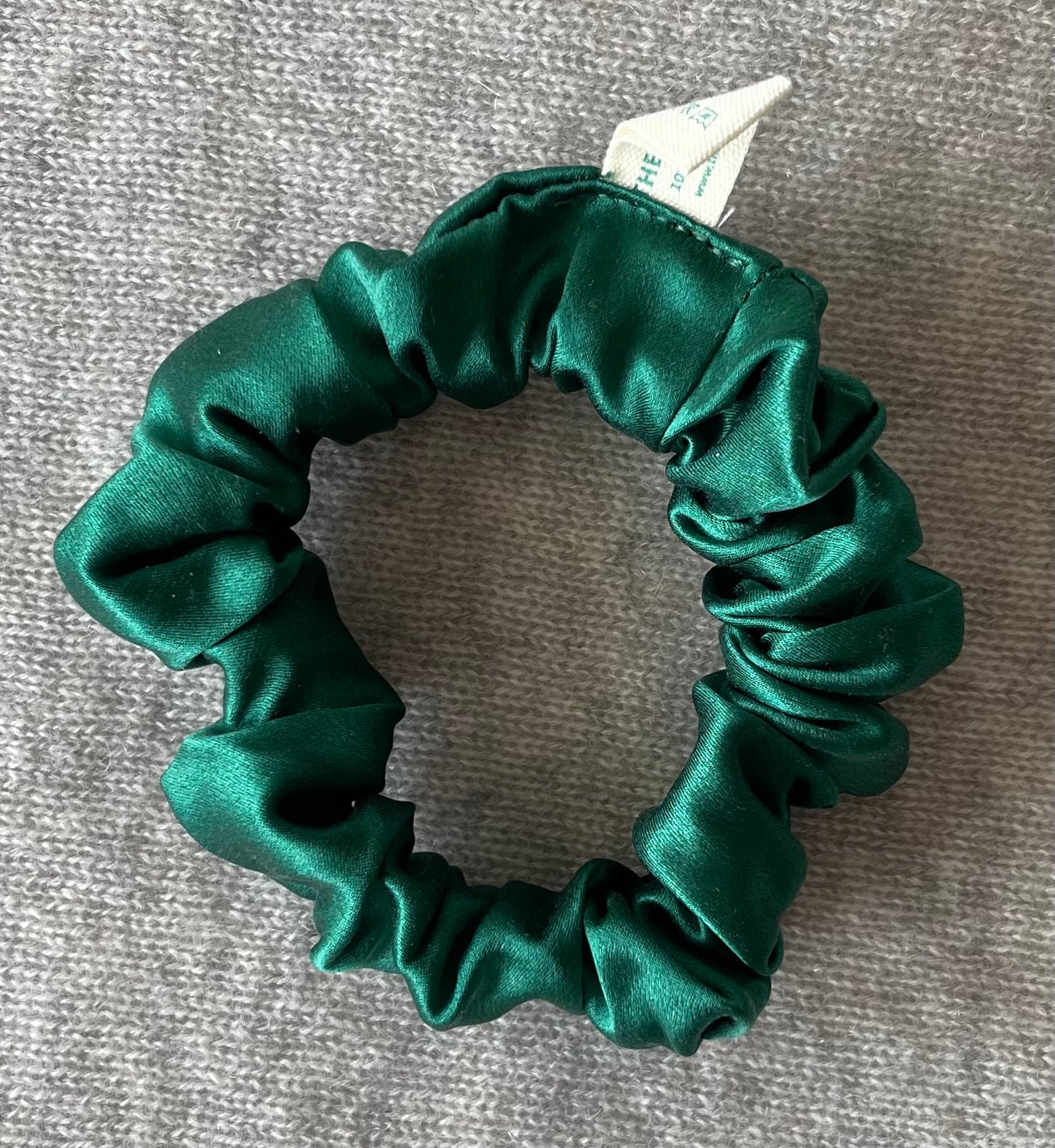 100% 30 momme Silk Scrunchie Small