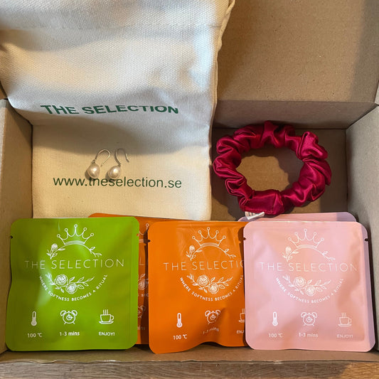 Gift box with 1 pair of baroque pearl earrings 12 Teas ans 1 30 momme silk scrunchie