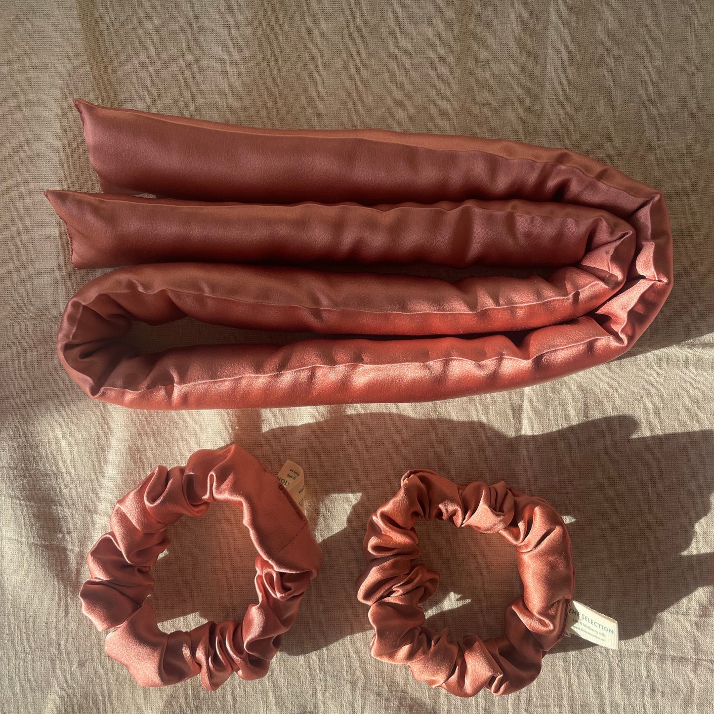 30 momme silk heartless curler set with 2 small 30 momme silk scrunchies ,hand sewed on edge in Sweden 