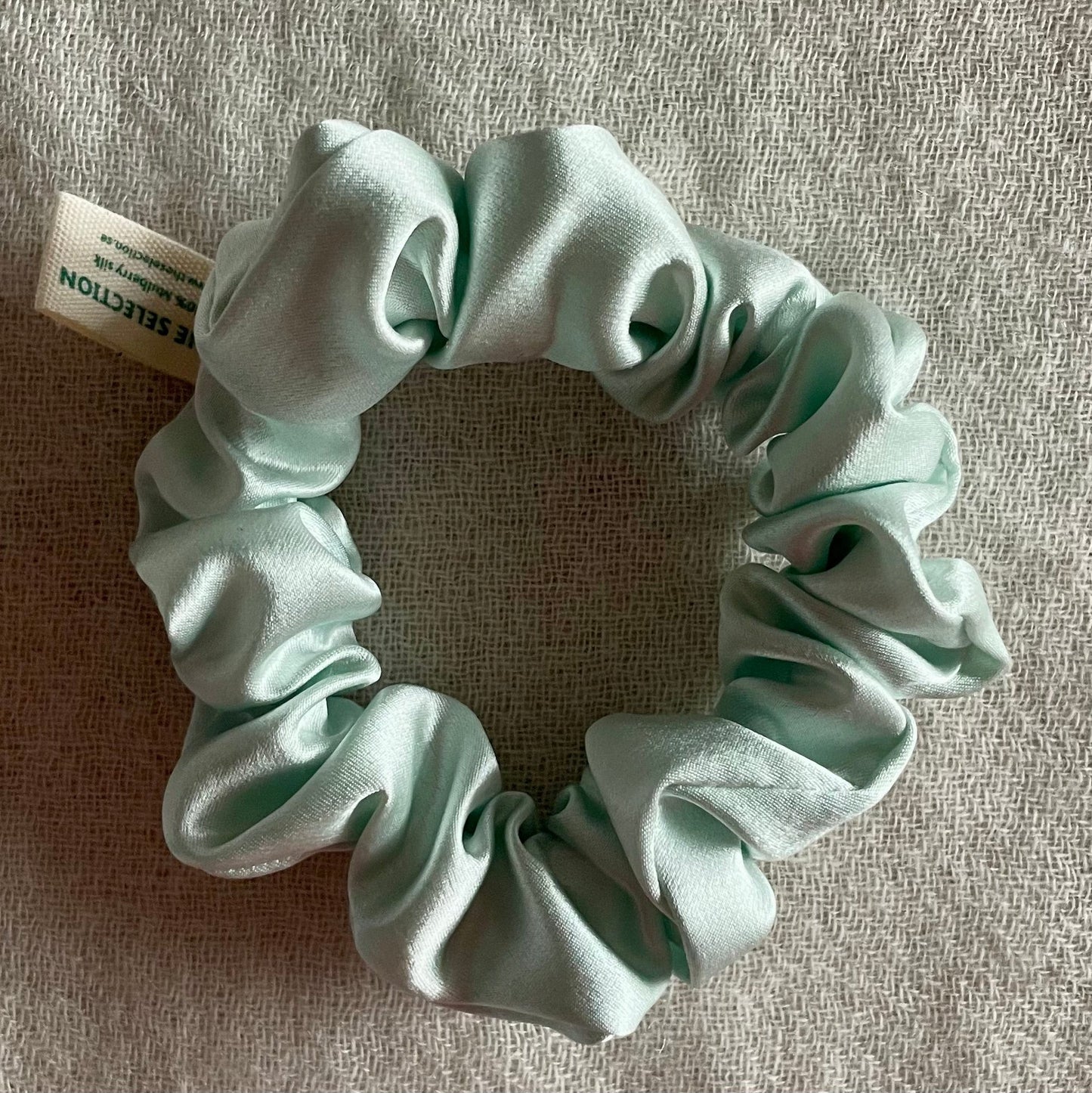 100% 30 momme mulberry silk scrunchie small, mint color