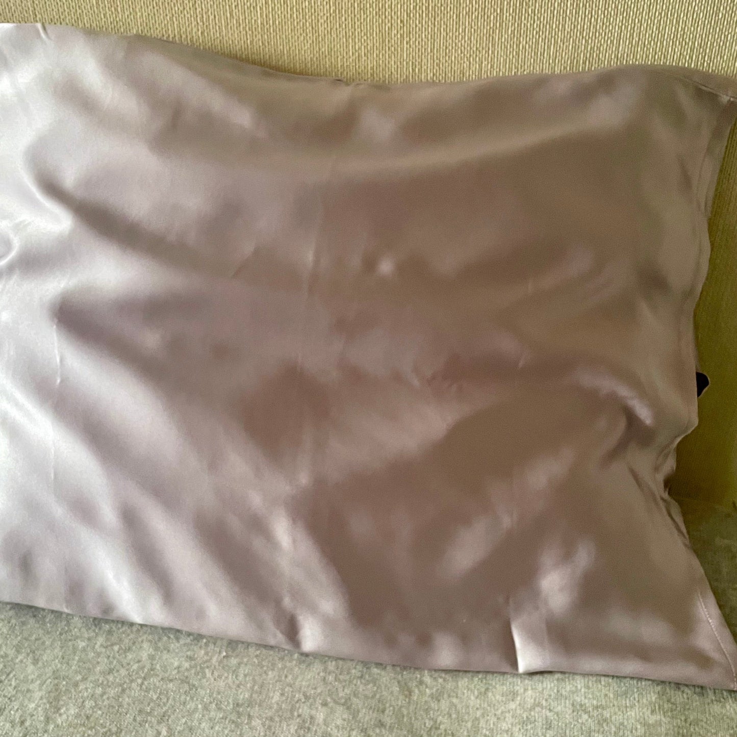 100% 22 momme mulberry silk pillowcase,lilac color