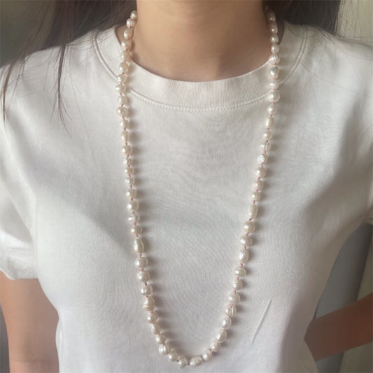 Freshwater pearl necklace in vanilla color, hand noted with 100% silk thread 70cm long 