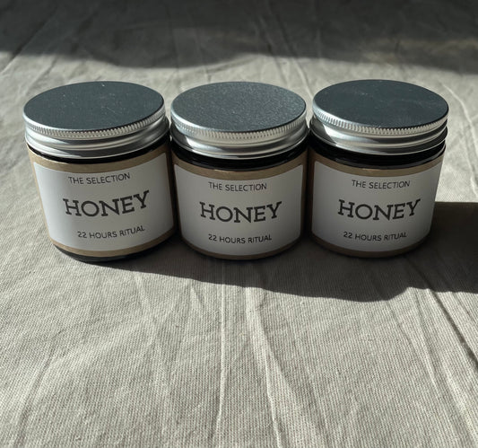 Swedish beeswax and rapeseed wax candles 100% organic cotton wick,22 h clean burn, hand poured in Sweden with local beeswax and rapeseed wax from southern part of Sweden 
